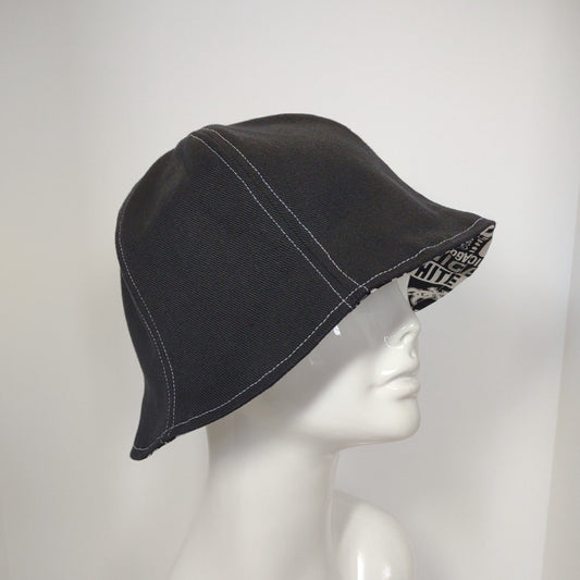 Reversible White Sox Black Denim Tulip Hat