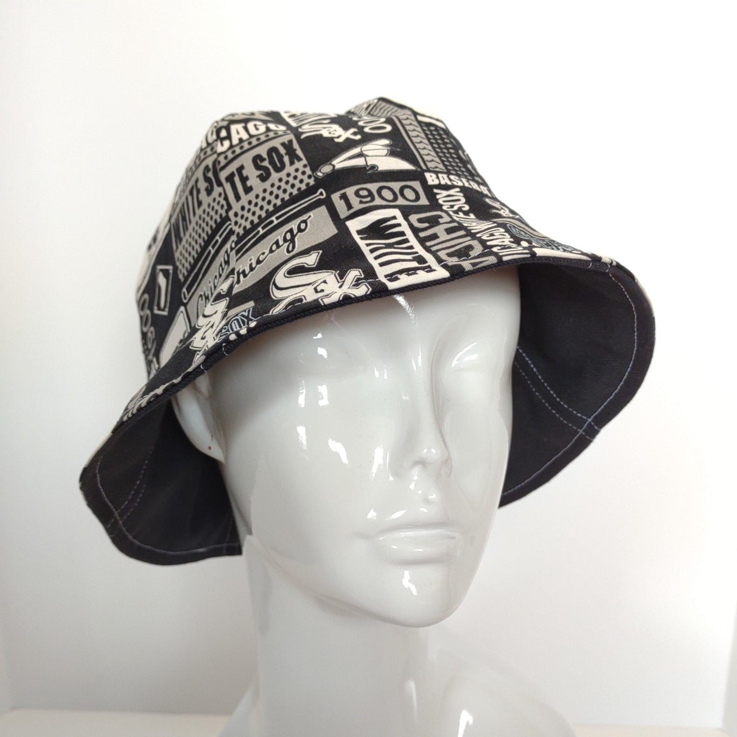 Reversible White Sox Black Denim Tulip Hat