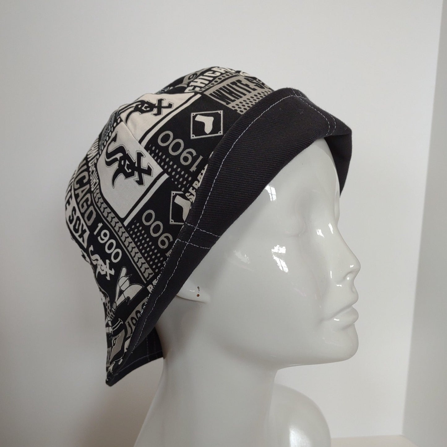 Reversible White Sox Black Denim Tulip Hat
