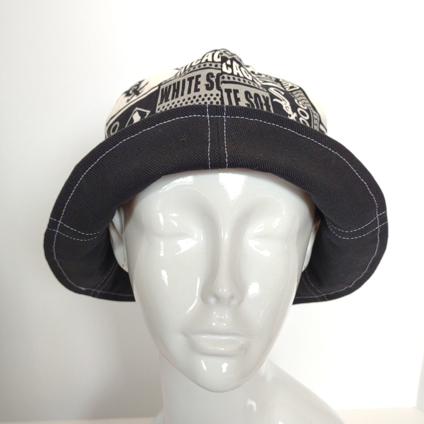 Reversible White Sox Black Denim Tulip Hat