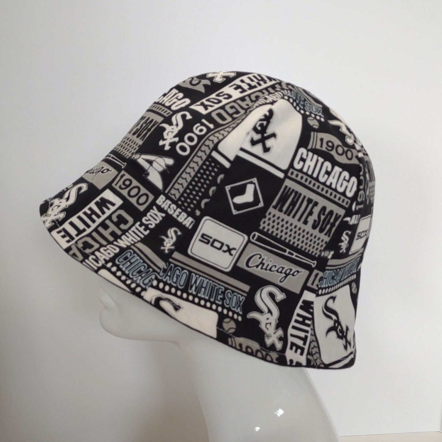 Reversible White Sox Black Denim Tulip Hat
