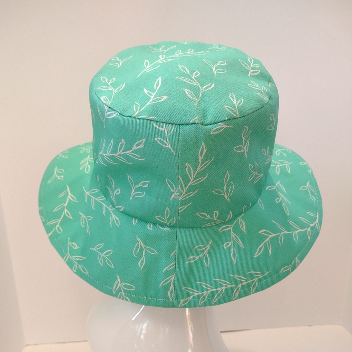Springy Mint Cold Green Bucket Hat